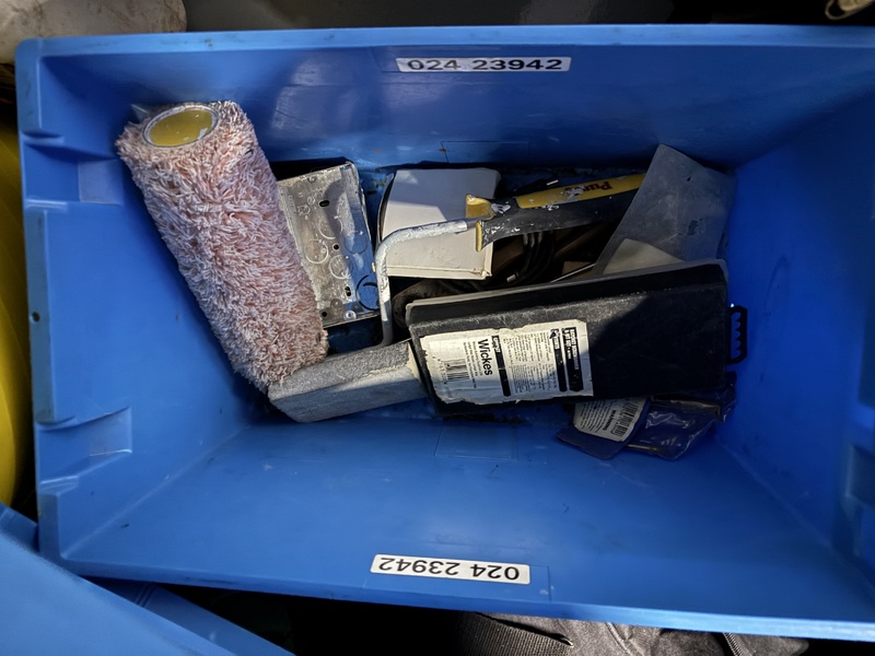 Wembley Self storage unit auction IB-6545