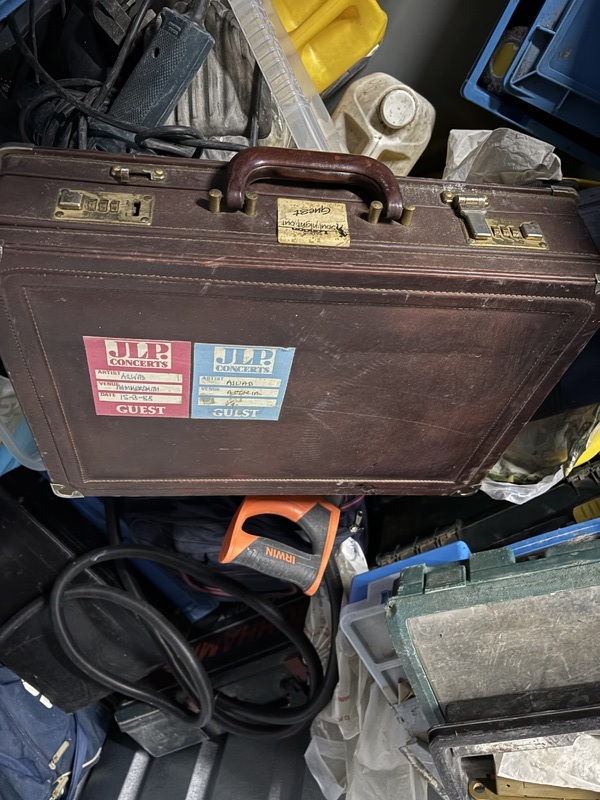 Wembley storage facility unit auction IB-6545