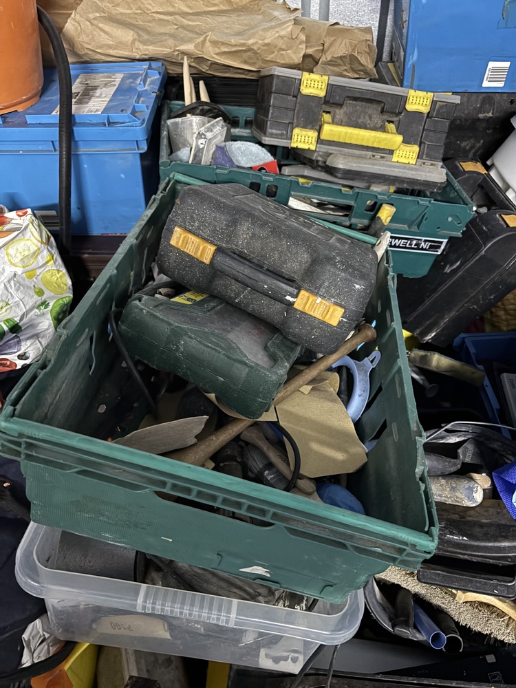 Wembley Self storage unit auction IB-6545 13