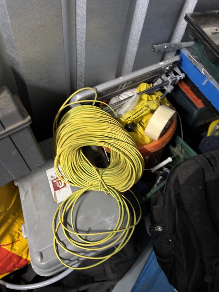 Wembley Storage Unit auction IB-6545 32