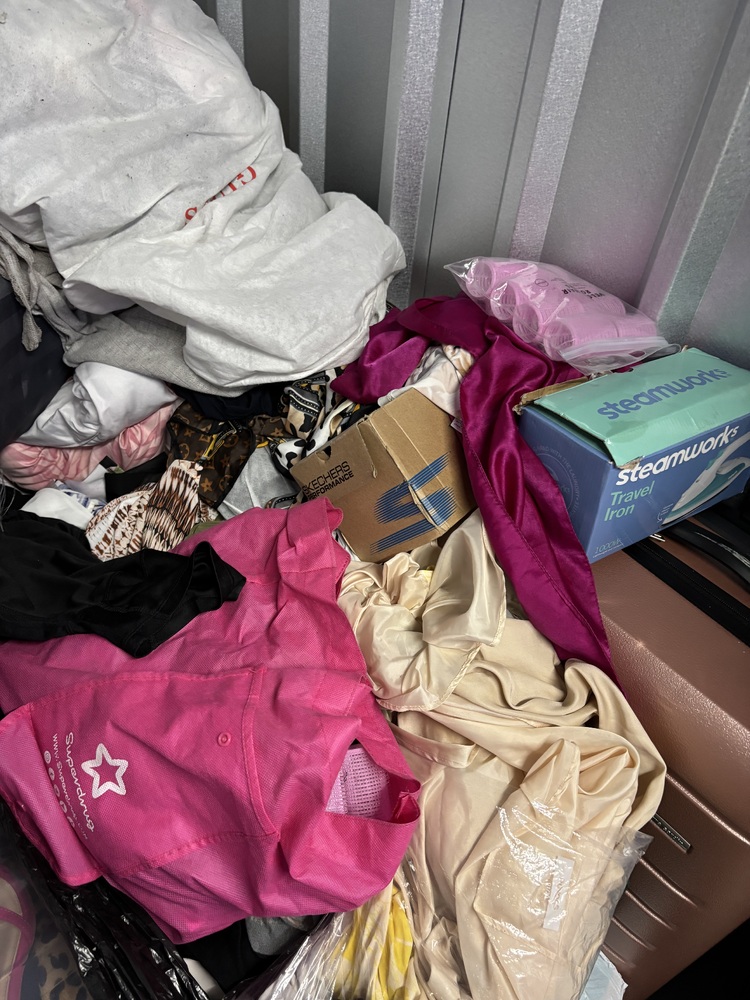 Wembley storage facility unit auction IB-3125 16