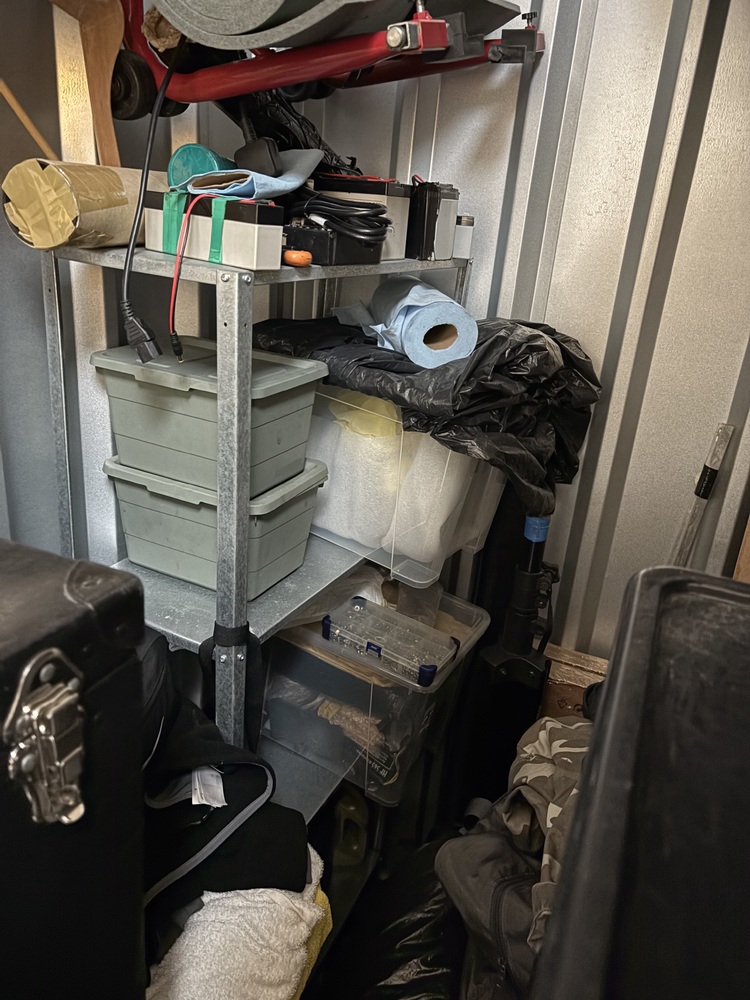 Staples Corner Storage auction IB-9933