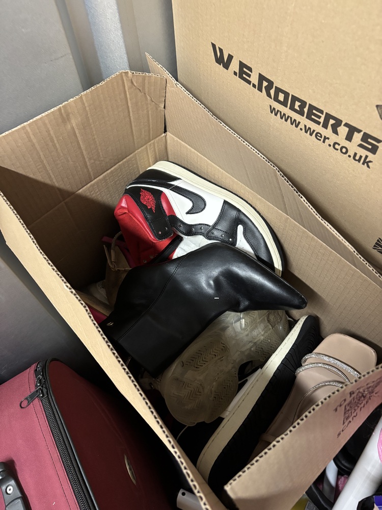 Staples Corner Self storage unit auction IB-9173 13