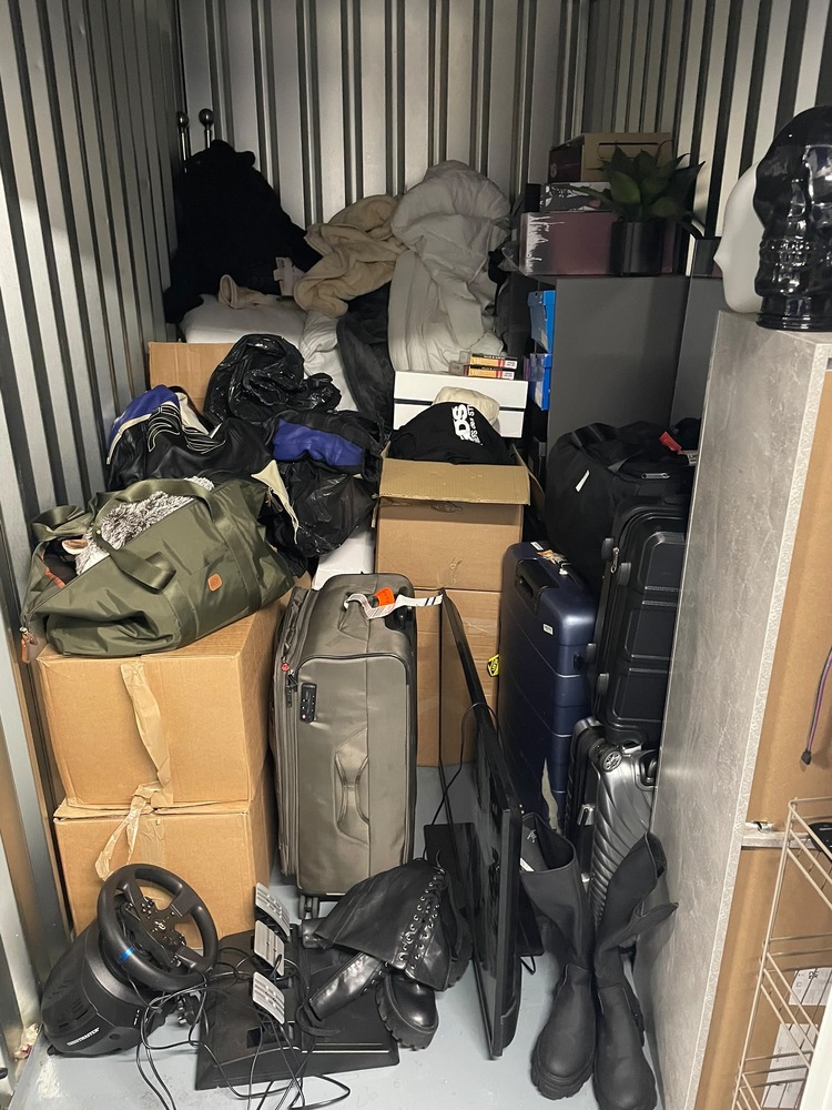 Ruislip Self storage unit auction IB-6291