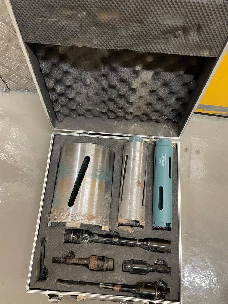 Hayes Self storage unit auction IB-7770 43