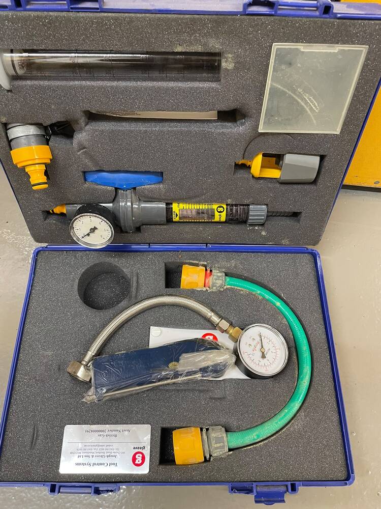 Hayes Storage Unit auction IB-7770 52