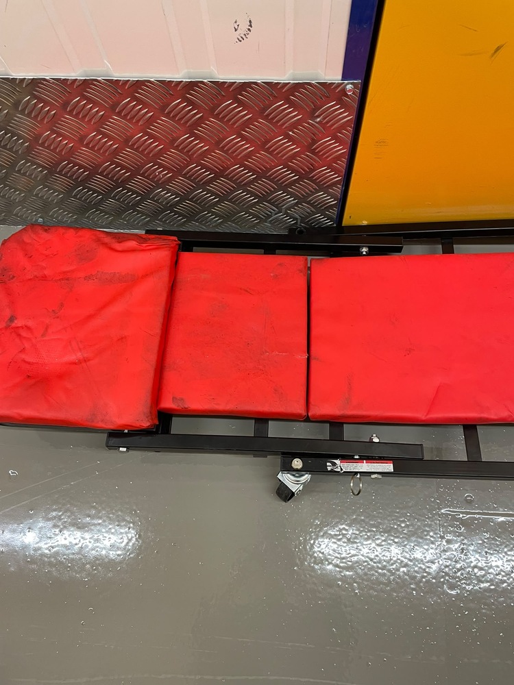 Hayes Self storage facility auction IB-5234