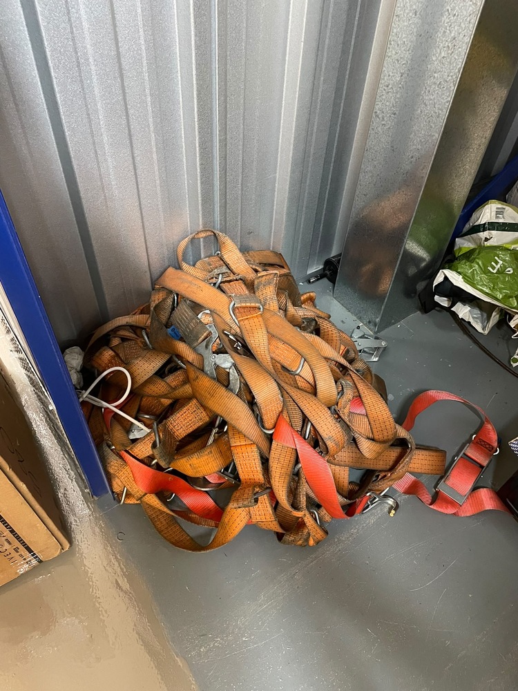 Hayes Storage Unit auction IB-5234 12