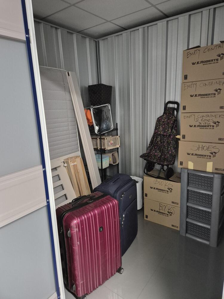 Vanguard Self Storage Staples Corner Self storage auction IB-3155 44