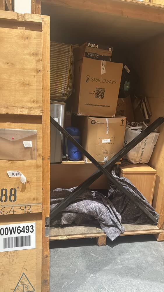 LUTON Storage auction IB-4083