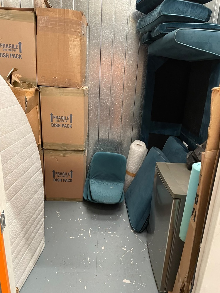 Stanmore Self storage unit auction IB-1244