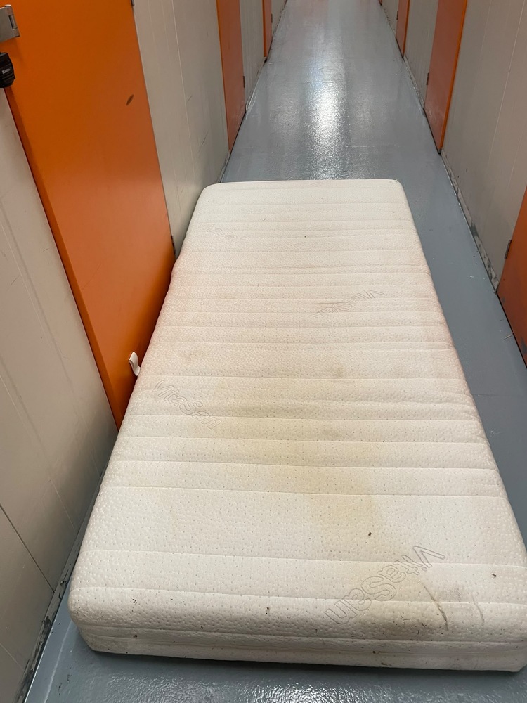 Stanmore Storage Unit auction IB-1244 12