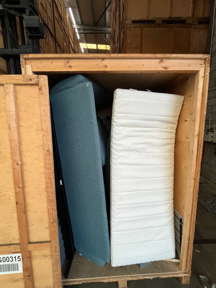 Kellys Storage Guildford Storage Facility auction IB-1989