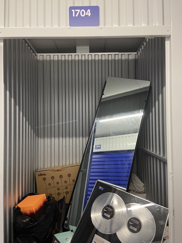 iBidOnStorage.co.uk Access Self Storage Auction 16681001713010