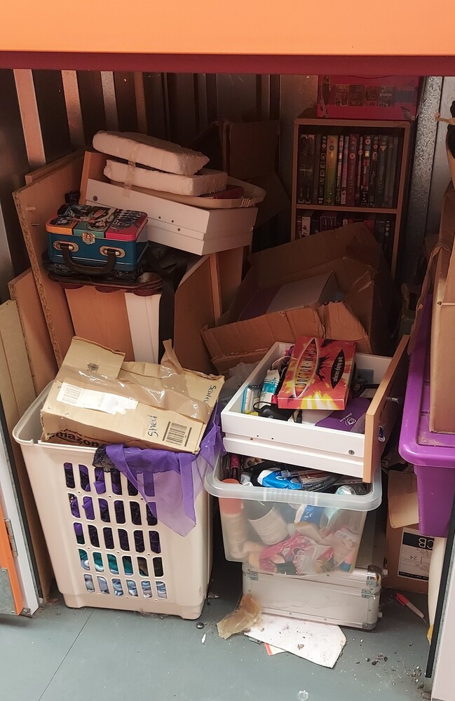 iBidOnStorage.co.uk LoknStore Auction 16691130752631