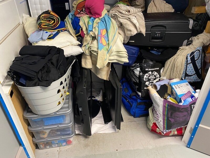 iBidOnStorage.co.uk Storage King Auction 16702354481163