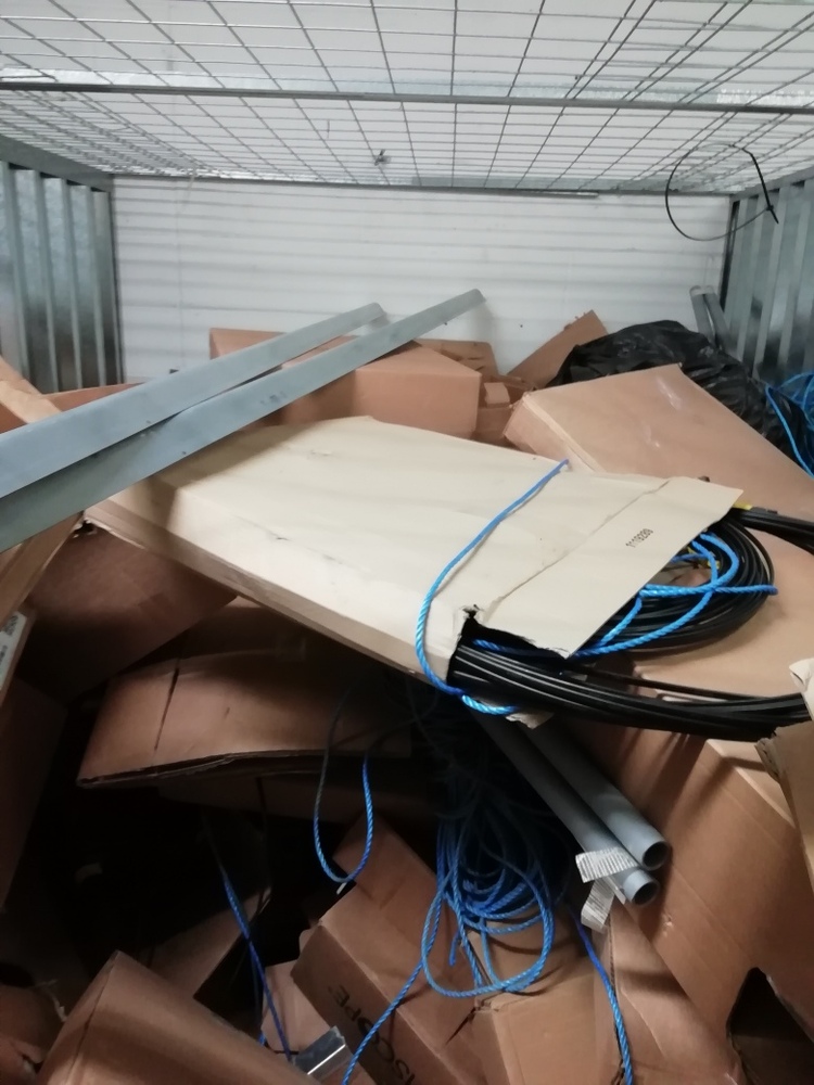 iBidOnStorage.co.uk Storage King Auction 16727525966688