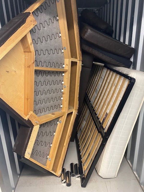 iBidOnStorage.co.uk Storage King Auction 16727614251009