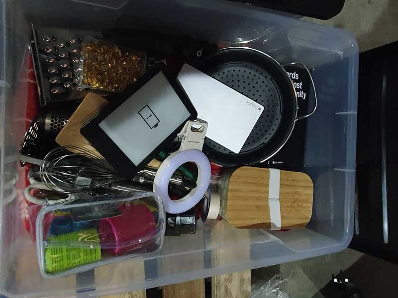 iBidOnStorage.co.uk Kangaroo Self Storage Ltd. Auction 16729334458780