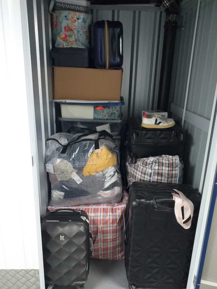 iBidOnStorage.co.uk Vanguard Storage Services Auction 16741499494746