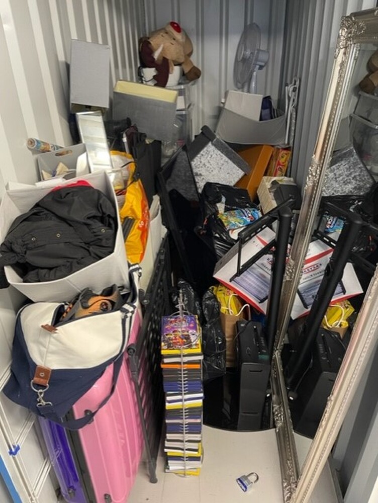 iBidOnStorage.co.uk StorageMart Auction 16742281163786