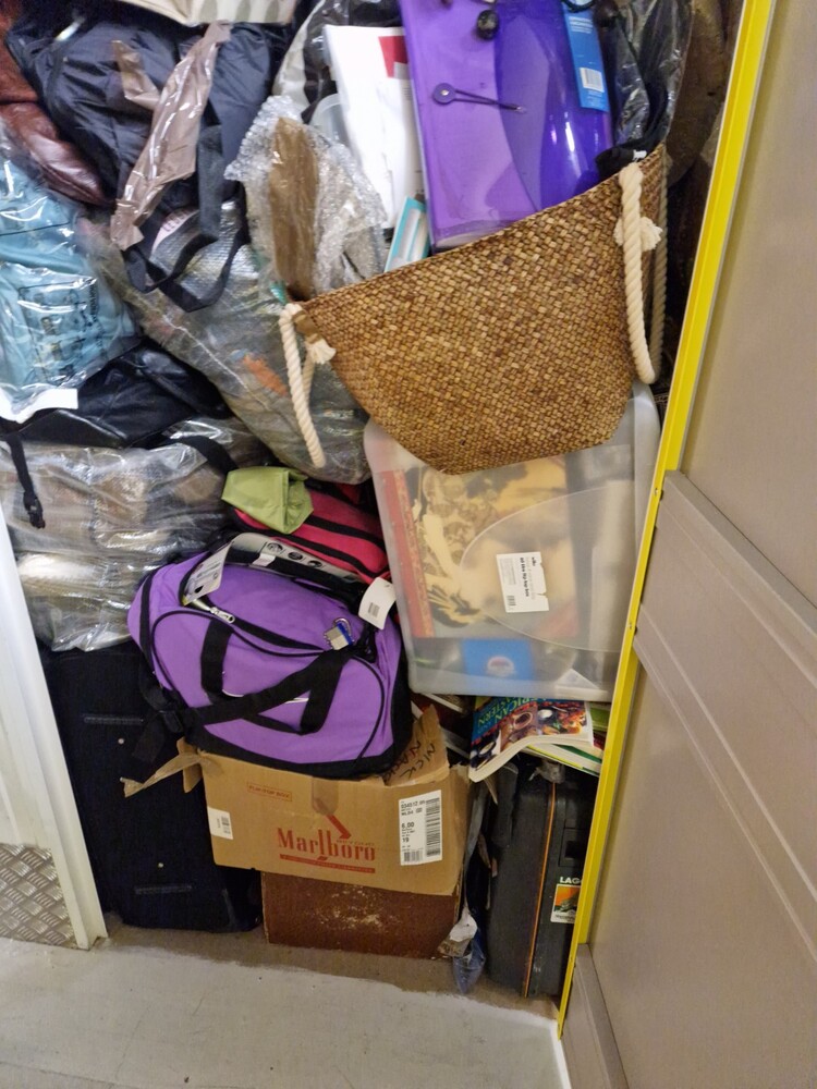 iBidOnStorage.co.uk Henfield Storage Auction 16765546501774