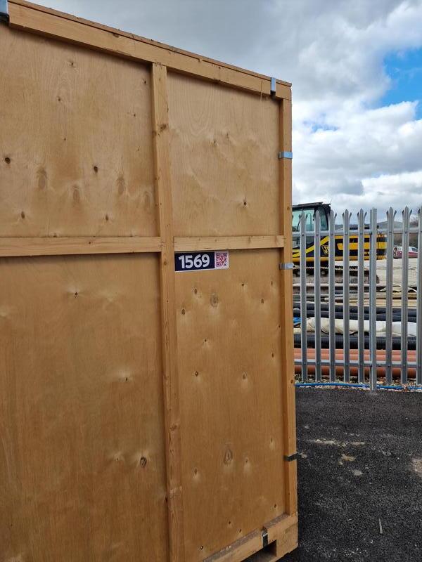 iBidOnStorage.co.uk easyStorage Sussex Auction 16775215183343