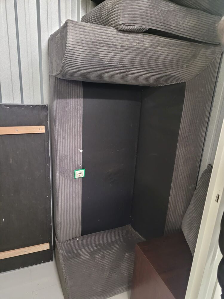 iBidOnStorage.co.uk Storage Vault Auction 16780945903772