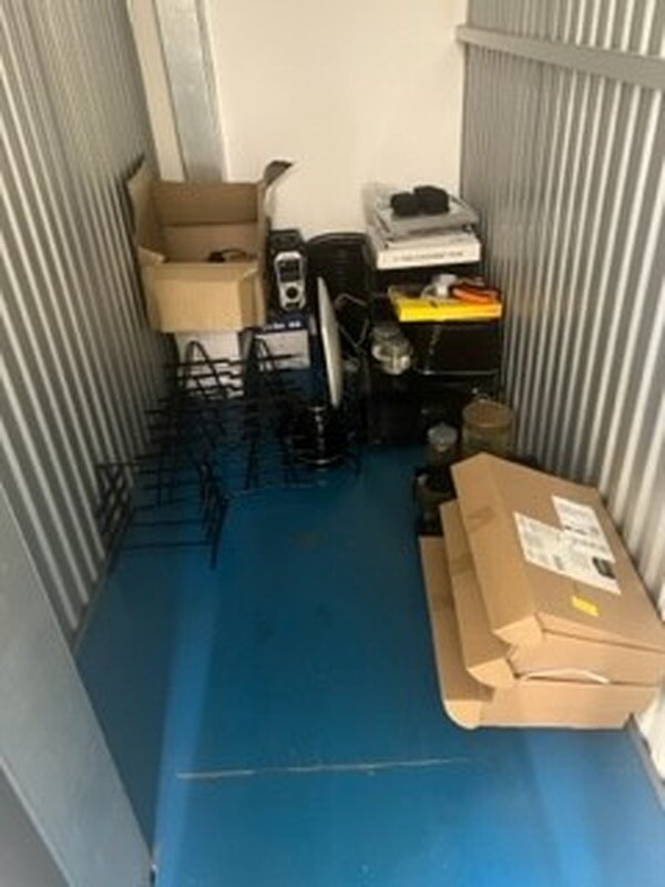 iBidOnStorage.co.uk Storage King Auction 16783756855732