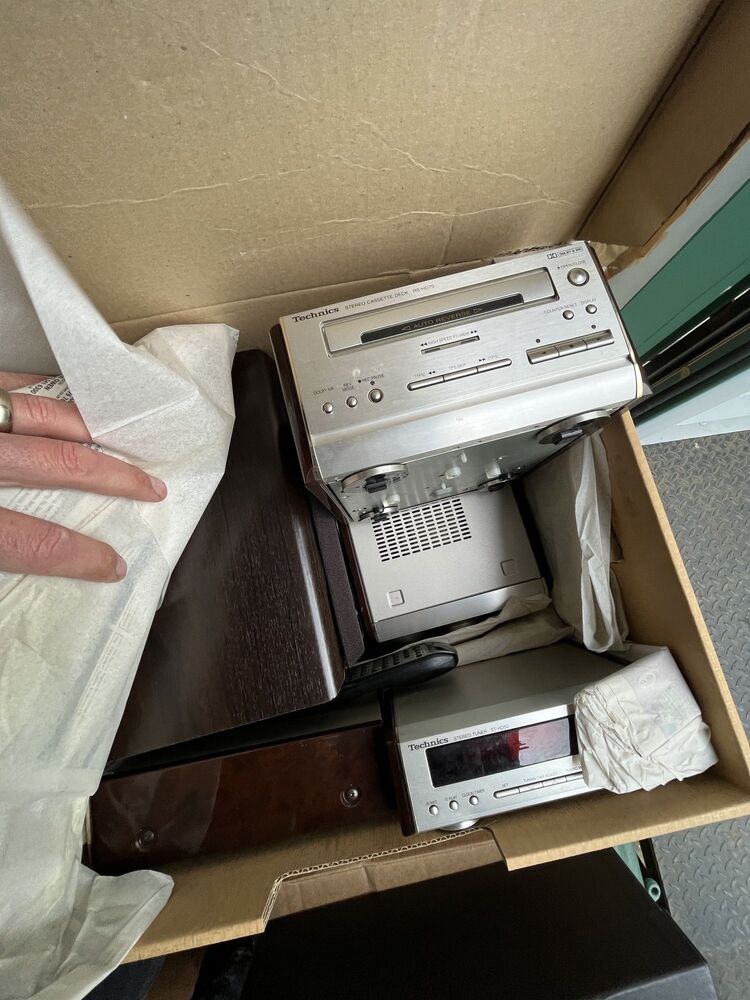 iBidOnStorage.co.uk Flexible Storage Limited Auction 16787002912302