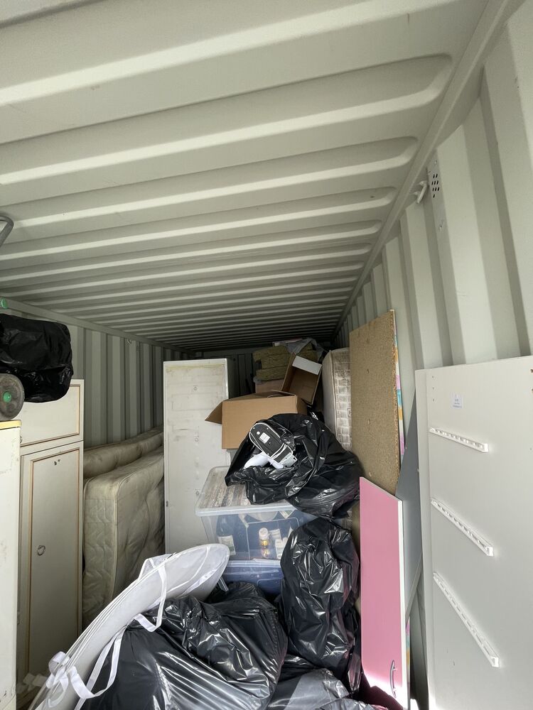 iBidOnStorage.co.uk Elland Road Storage Auction 16787136462262