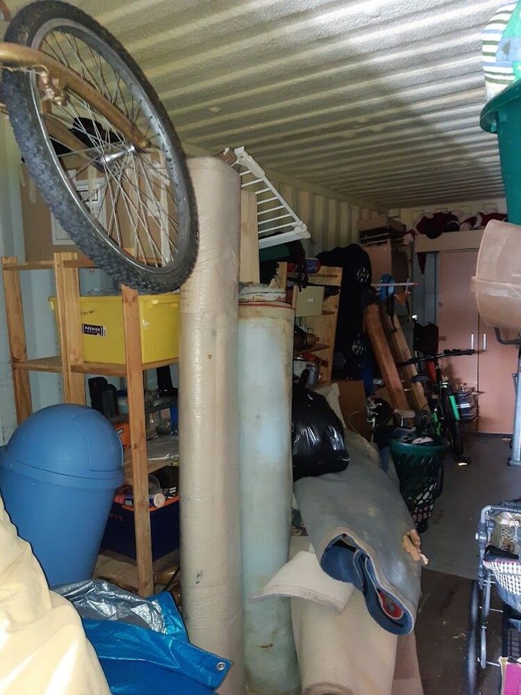 iBidOnStorage.co.uk Lock Stock Self Storage Auction 16796687368383