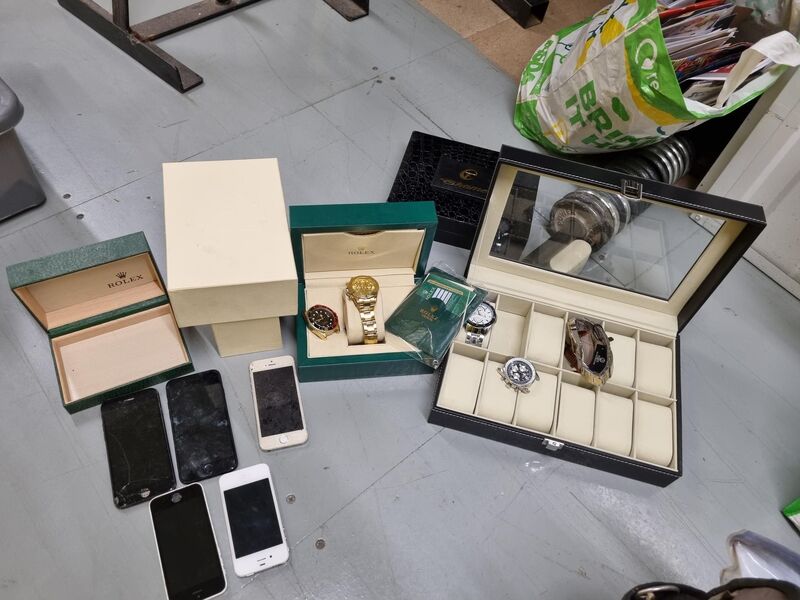 iBidOnStorage.co.uk Storage King Auction 16799283558122