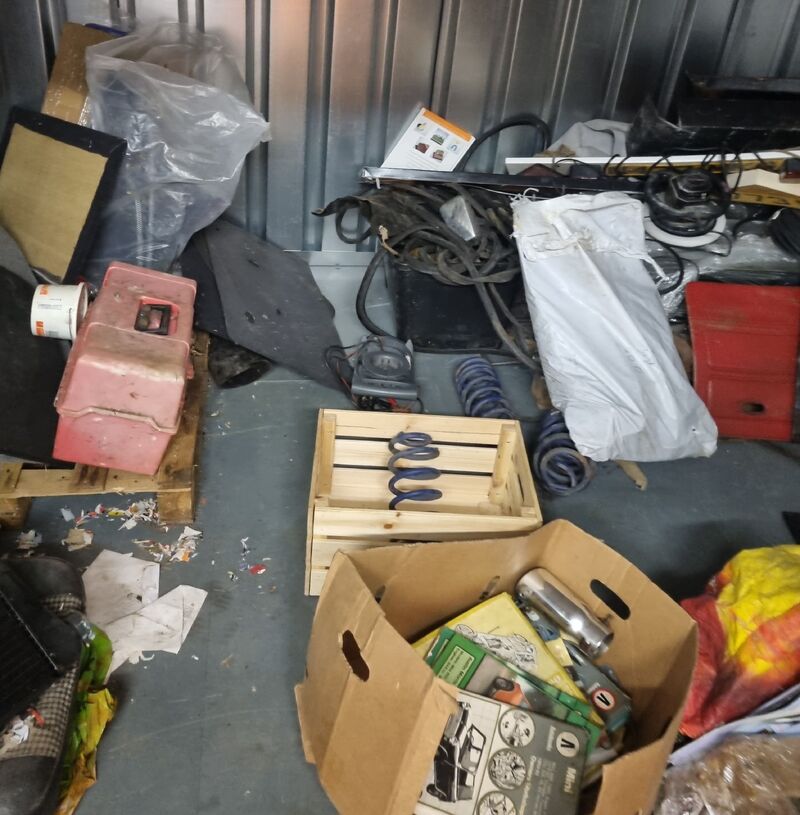 iBidOnStorage.co.uk LoknStore Auction 16800835915725