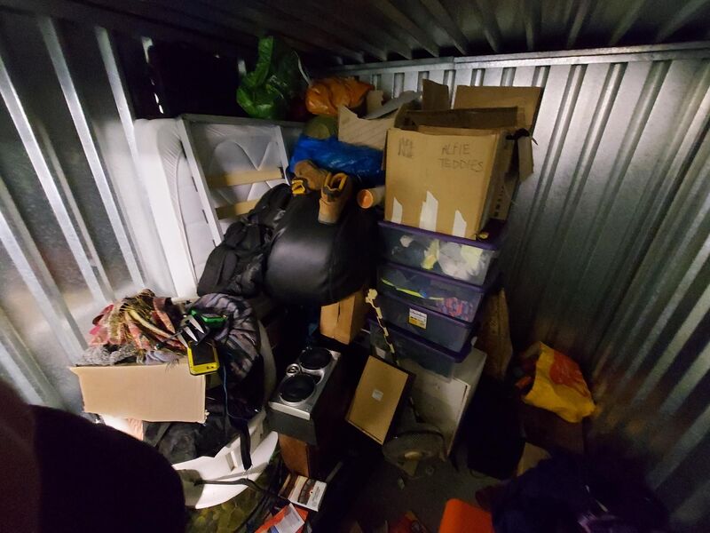 iBidOnStorage.co.uk StorageMart Auction 16811200959312