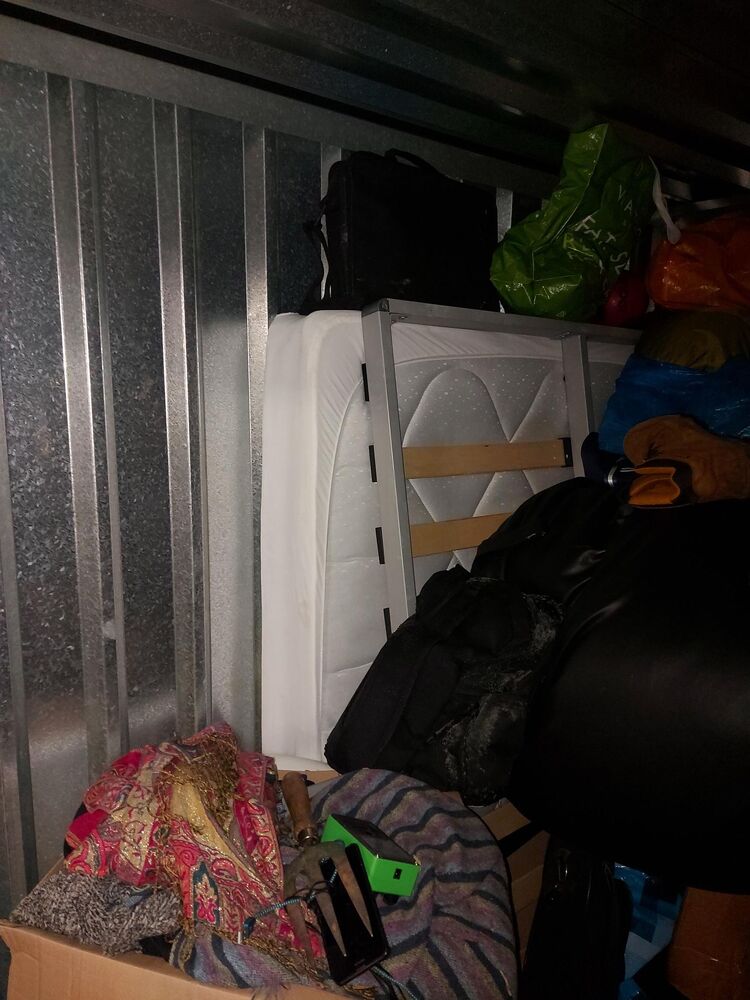 iBidOnStorage.co.uk StorageMart Auction 16811200959312