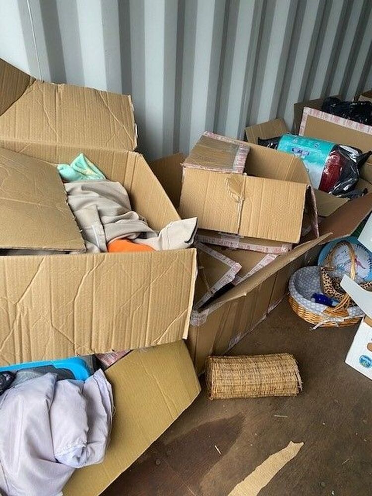 iBidOnStorage.co.uk LocBox Self Storage Auction 16814013751567