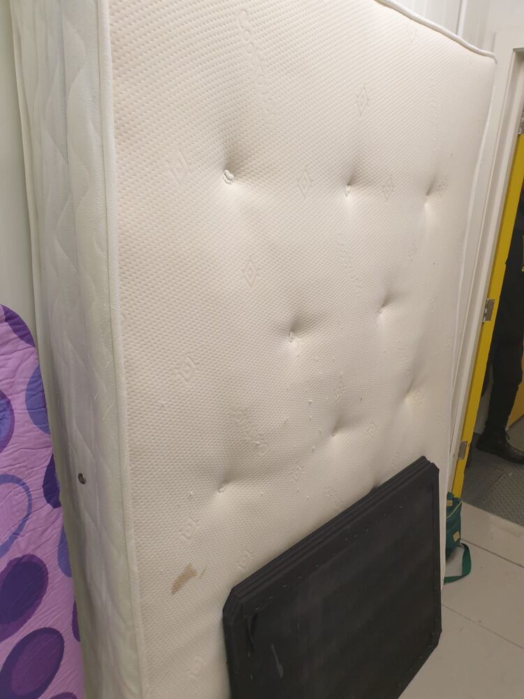 iBidOnStorage.co.uk Kangaroo Self Storage Ltd. Auction 16817433391994