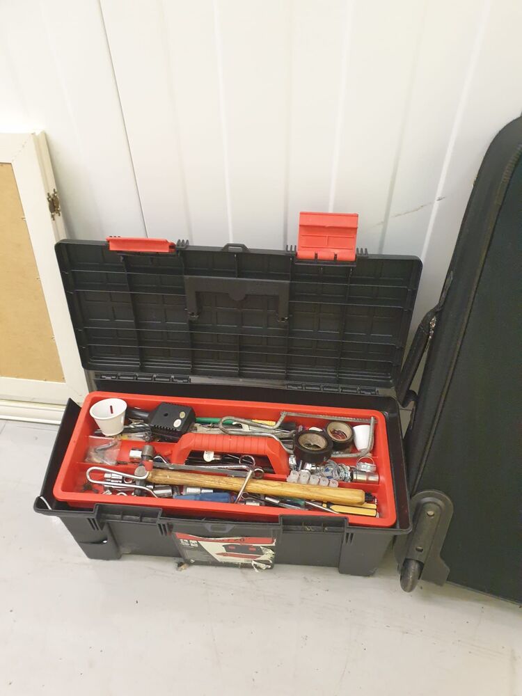 iBidOnStorage.co.uk Kangaroo Self Storage Ltd. Auction 16817433391994