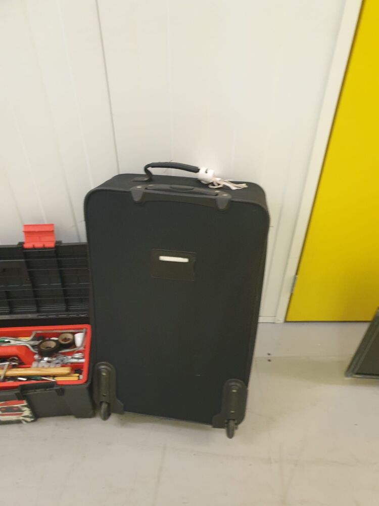 iBidOnStorage.co.uk Kangaroo Self Storage Ltd. Auction 16817433391994