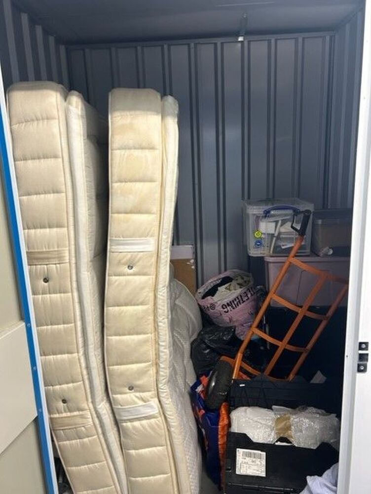 iBidOnStorage.co.uk StorageMart Auction 16820727179037