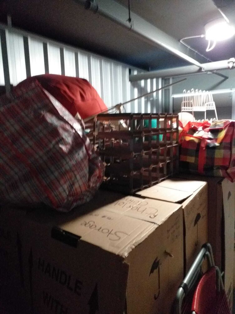 iBidOnStorage.co.uk Vanguard Storage Services Auction 16820882776512