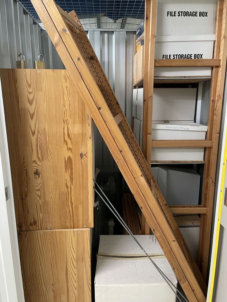 iBidOnStorage.co.uk StorageMart Auction 16821710389777