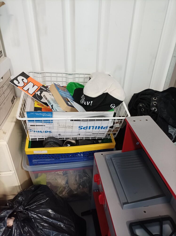 iBidOnStorage.co.uk StorageMart Auction 16823426859987