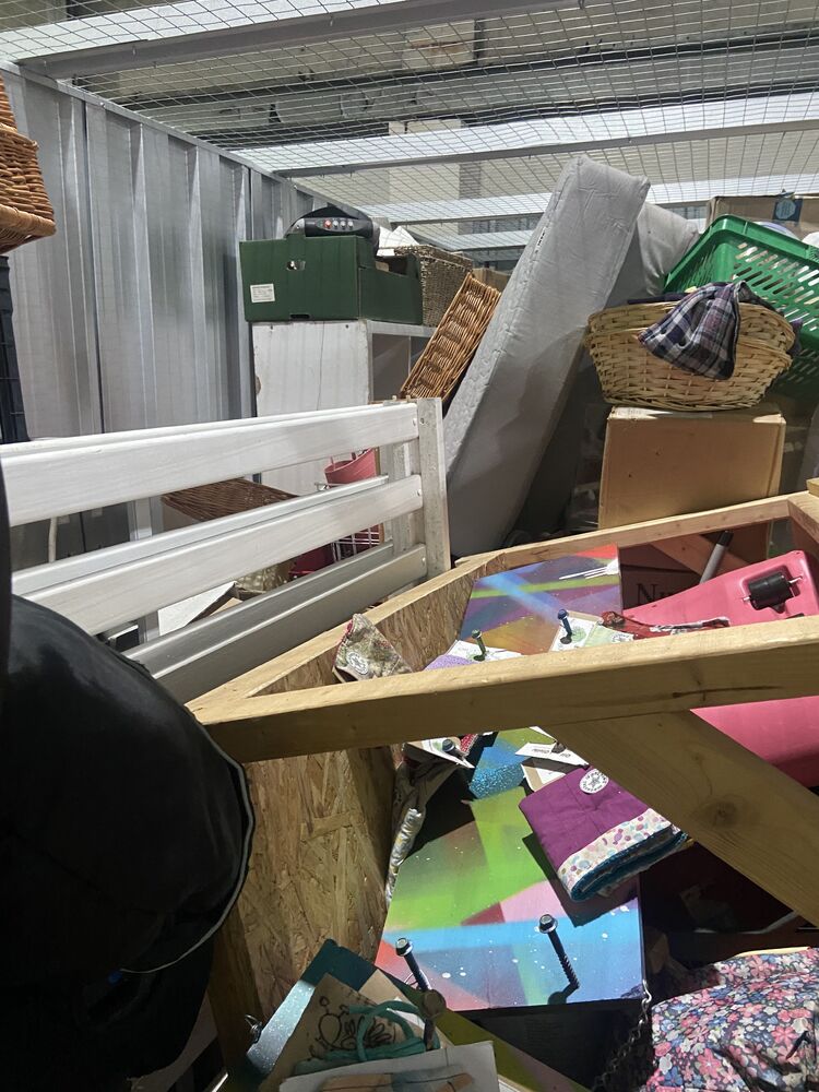 iBidOnStorage.co.uk Access Self Storage Auction 16842480947822