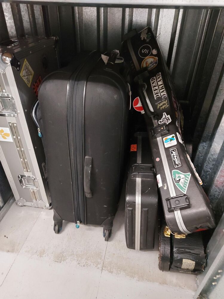 iBidOnStorage.co.uk StorageMart Auction 16848319278704