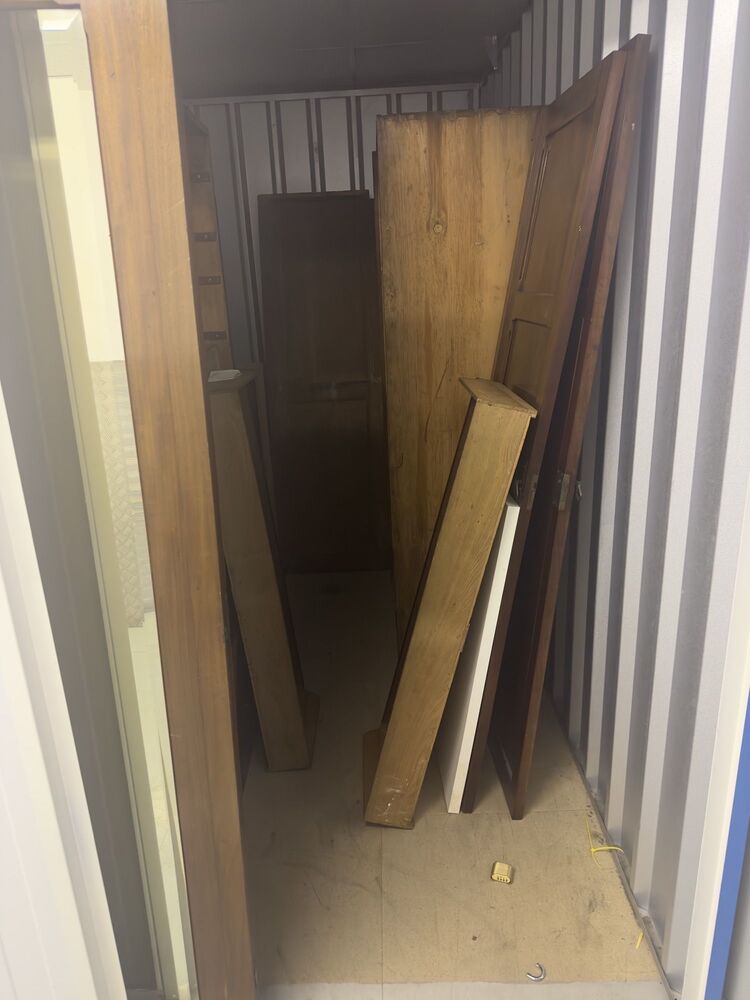 iBidOnStorage.co.uk Storage King Auction 16851004186523