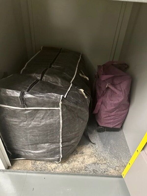 iBidOnStorage.co.uk Storage King Auction 16851075627790