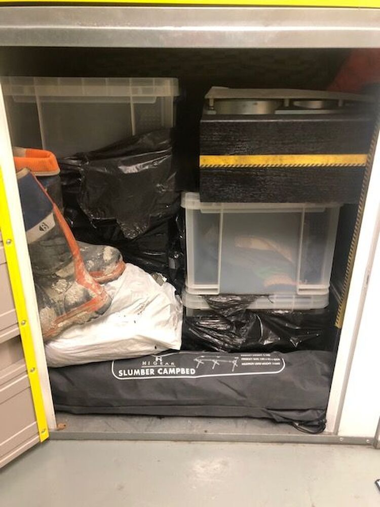 iBidOnStorage.co.uk Storage King Auction 16856285022097