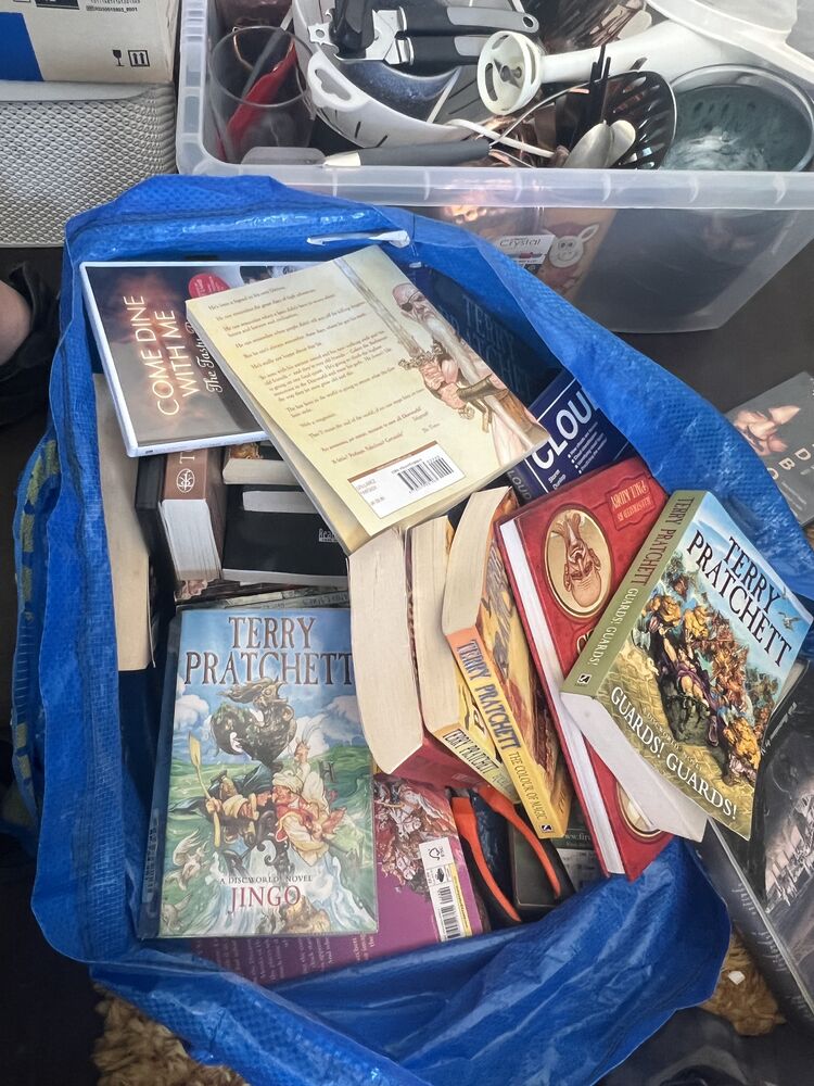 iBidOnStorage.co.uk Storage Vault Auction 16860453732124